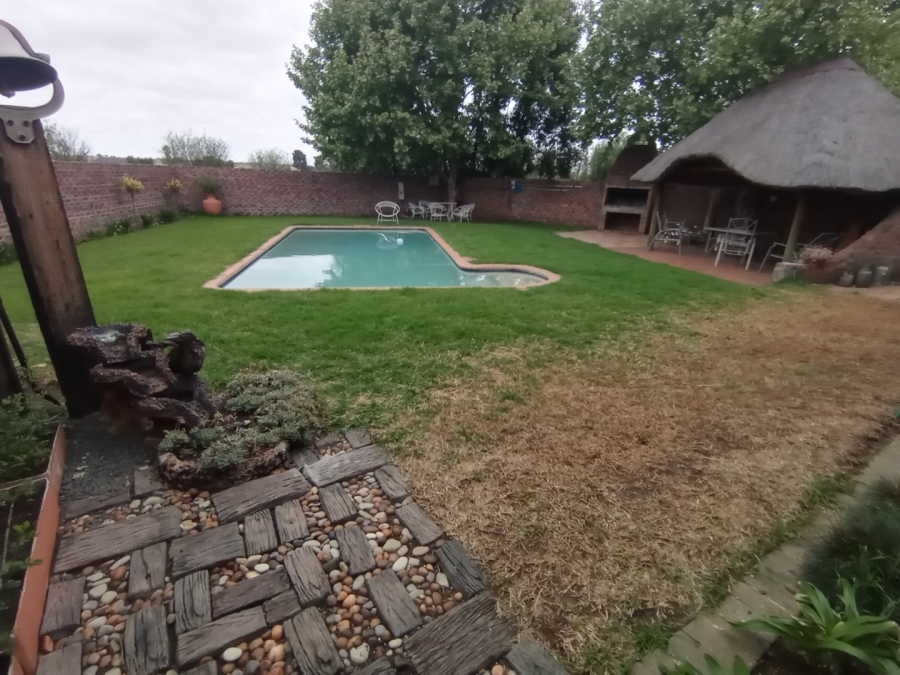 Commercial Property for Sale in Roodewal Free State